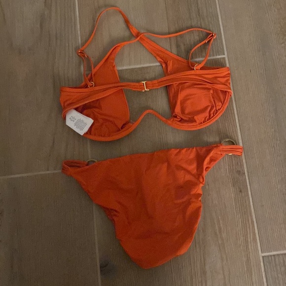 bcbg underwire bikini - Picture 6 of 7